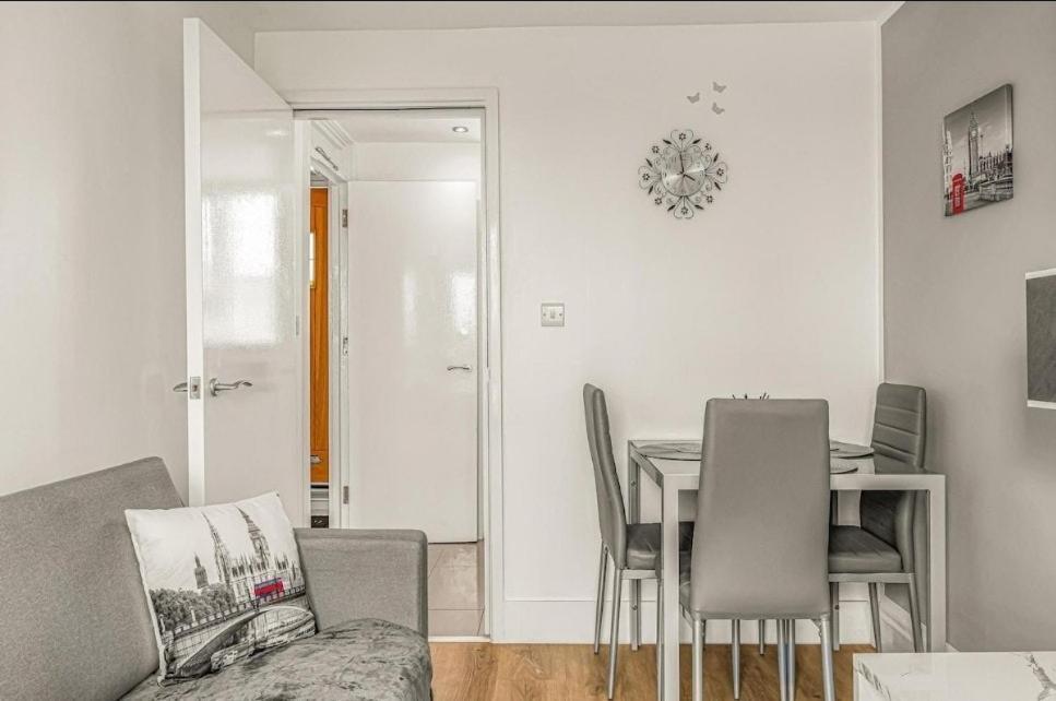 Amazing Marina-Overlooking 1Bed London Exterior foto